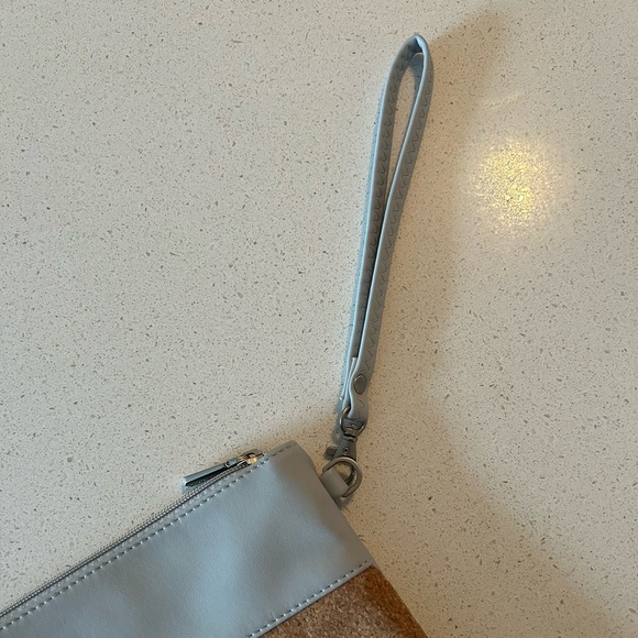 Vegan Leather & Corkscrew Crossbody & Clutch! - Picture 3 of 10